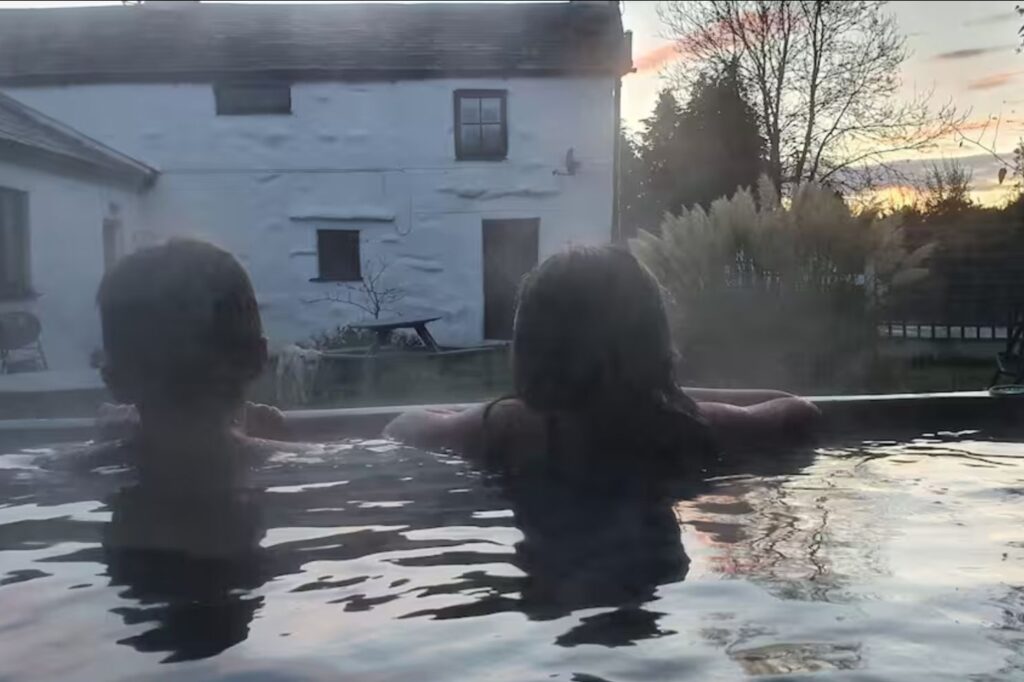 hot tub cottage cumbria